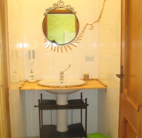 Четырехместный Номер Стандарт, B&b Apricot