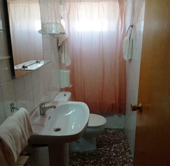 Номер Стандарт Трехместный, Antolin Guest House