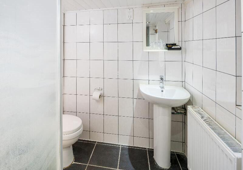 Четырехместный Номер Deluxe, Apollo Hotel Kings Cross