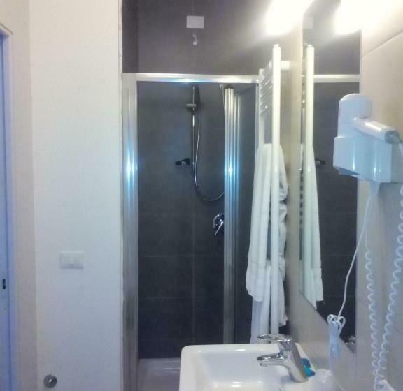Трехместный Номер Стандарт с Балконом, B&b Valle Gio