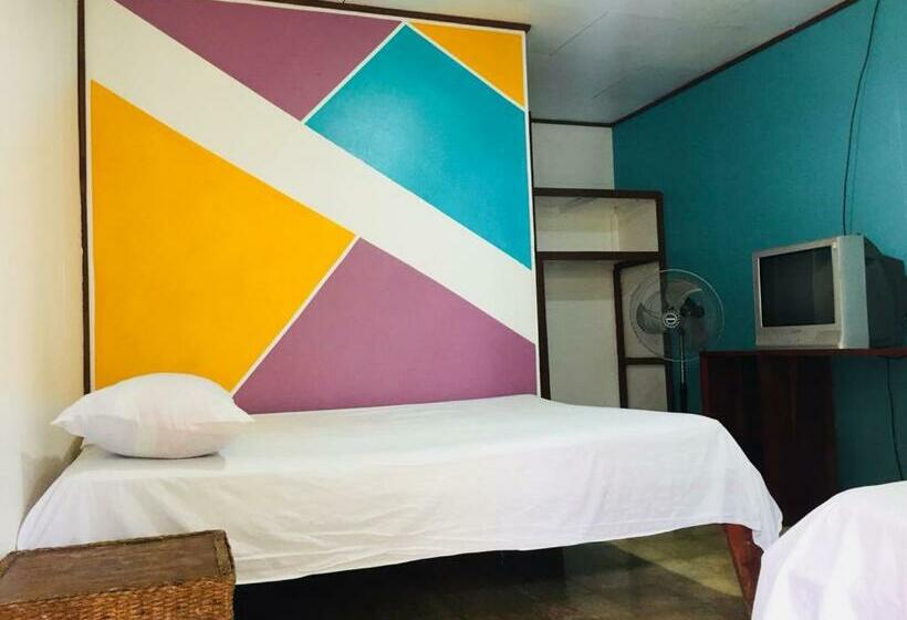 标准三人间, Cabinas Palmer Makanda