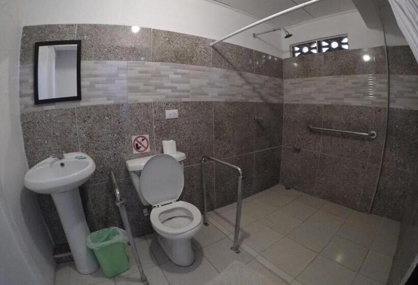 适合残疾人使用的标准间, Cabinas Palmer Makanda