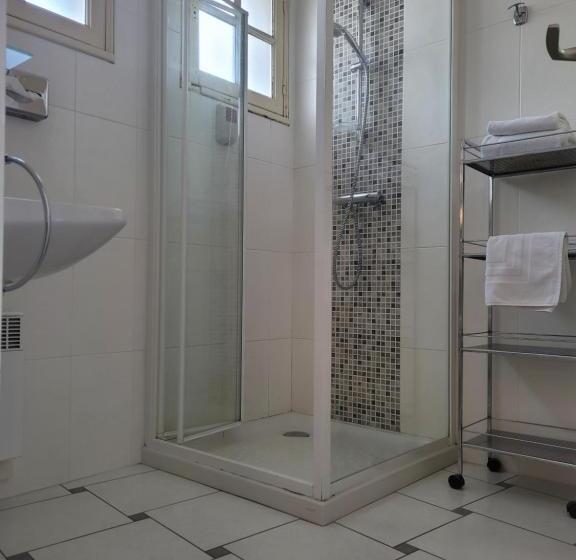 Номер Стандарт Трехместный, Hôtel Des Biches