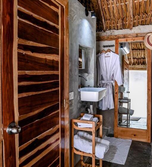 کابین, Casa Mate Beachfront Cabañas El Cuyo