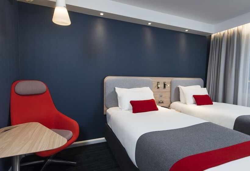 Номер Стандарт, Holiday Inn Express   Glasgow Airport, An Ihg