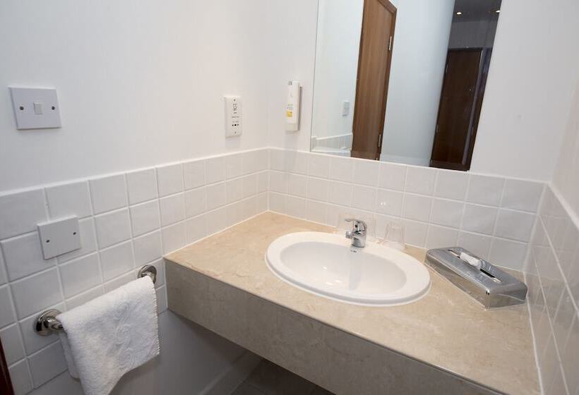 Номер Стандарт, Ramada Cambridge