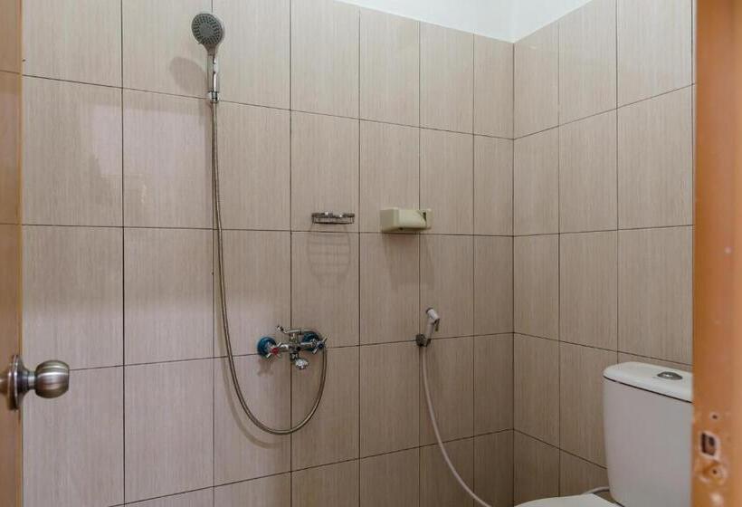 Номер Стандарт, Reddoorz @ Cibogo Puncak Bogor 2