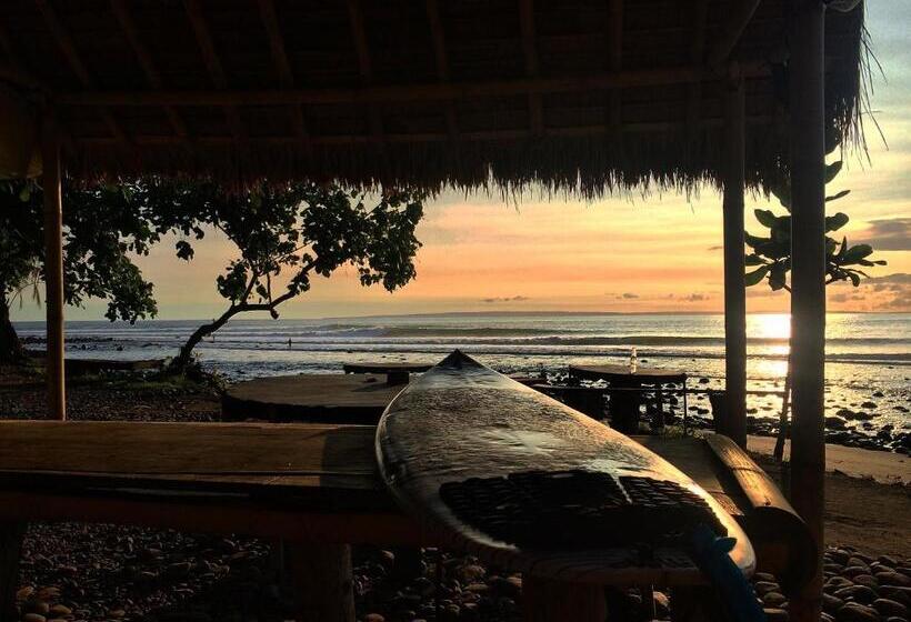 Номер Стандарт, Medewi Secret Surfcamp