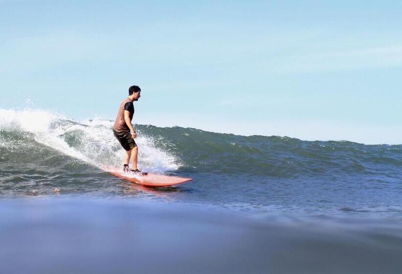 Номер Стандарт, Medewi Secret Surfcamp