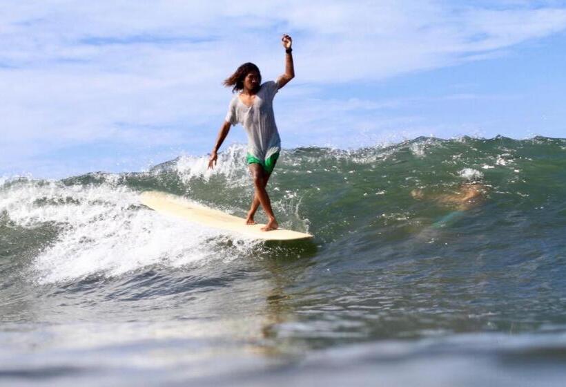 Номер Стандарт, Medewi Secret Surfcamp