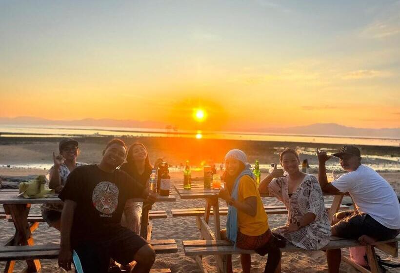 デラックスルーム, Medewi Secret Surfcamp