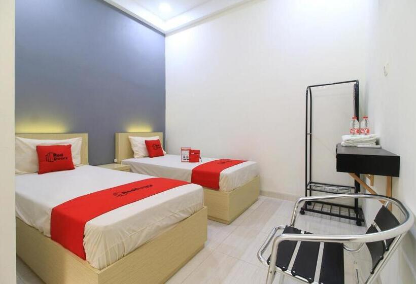 Номер Стандарт, Reddoorz At Hotel Putra Perdana Klaten
