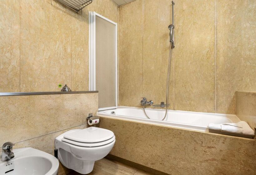 标准三人间, B&b Hotel Milano Portello