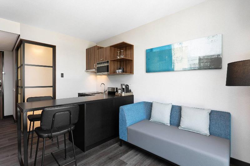 스탠다드 스튜디오 킹침대, Courtyard By Marriott Amsterdam Airport