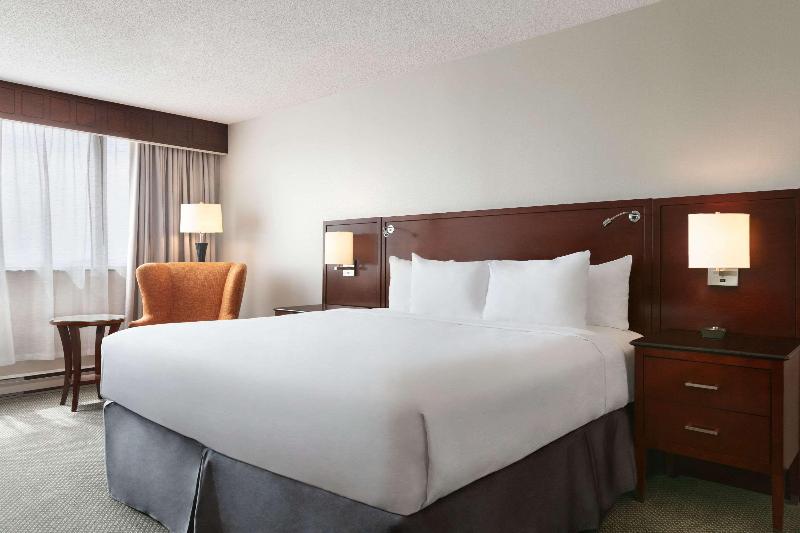 Стандартный Номер Кровать Кинг, Travelodge By Wyndham Quebec City Hotel & Convention Centre