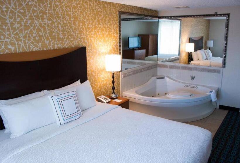 带大床的标准工作室, Fairfield Inn & Suites Oakland Hayward