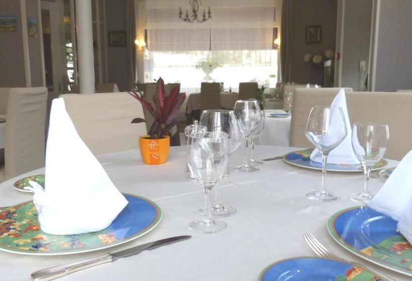 Номер Стандарт, Hôtel Restaurant Le Relais