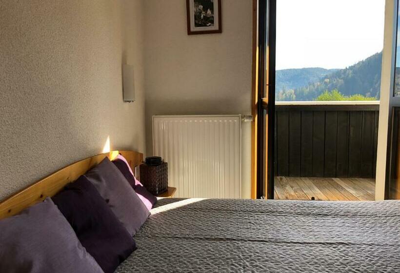 غرفة قياسية مطلّة علي البحيرة, Le Chalet Au Bord Du Lac