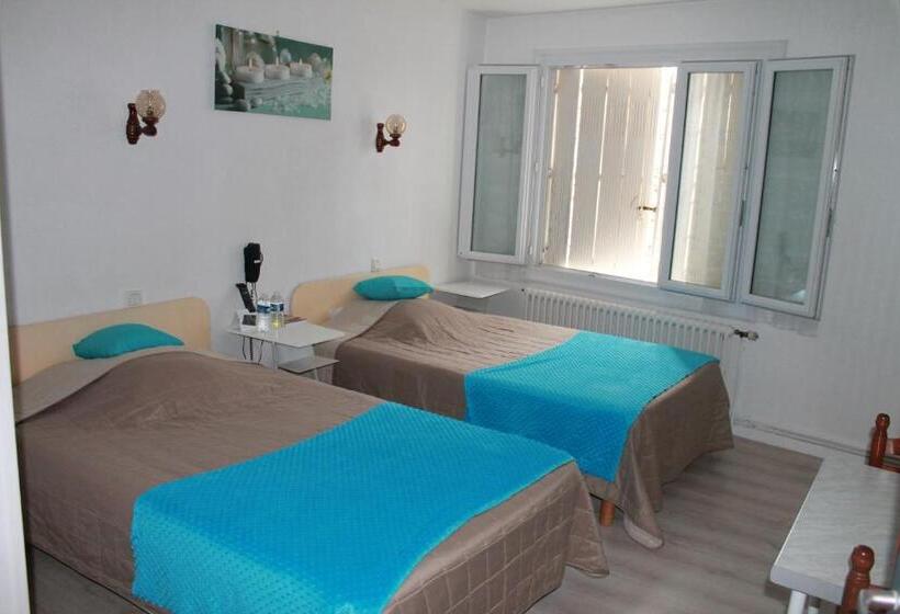 اتاق استاندارد, Logis Hôtel Beauséjour