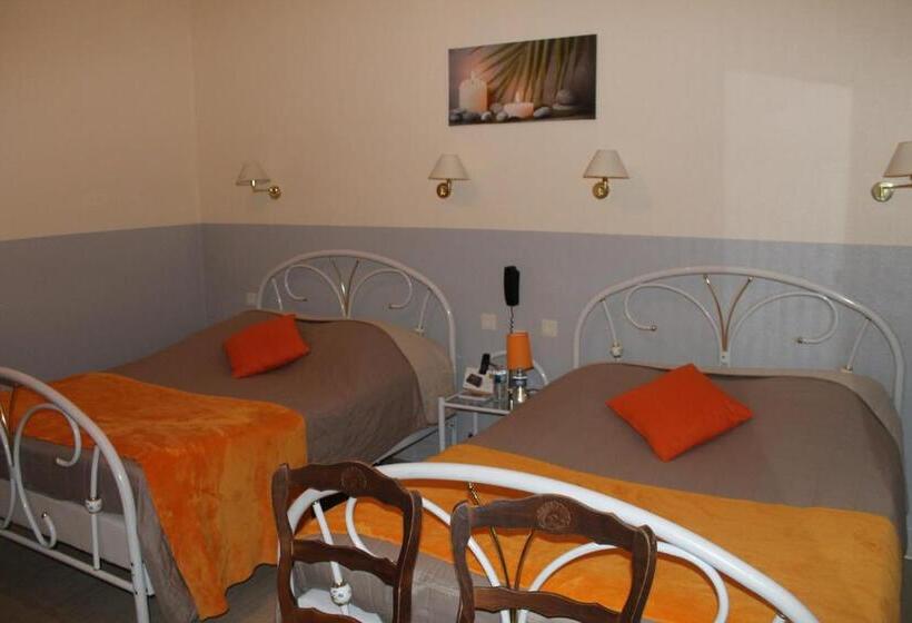اتاق استاندارد چهار تخته, Logis Hôtel Beauséjour