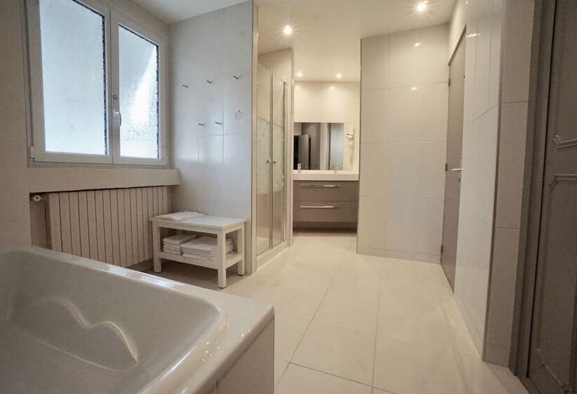 Семейный Номер, Logis Hôtel Restaurant Clair Cottage, Chisseaux   Chenonceaux