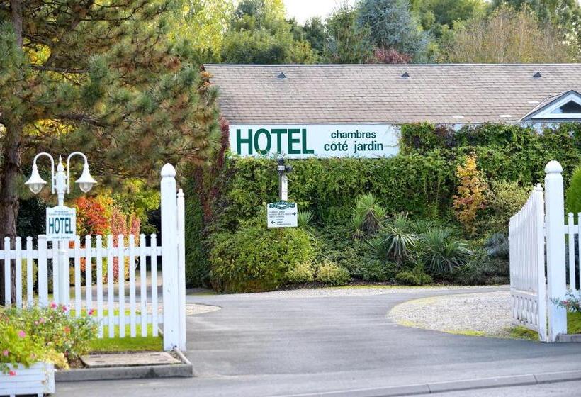 Трехместный Номер Стандарт Вид на Сад, Logis Hôtel Restaurant Du Lion D Argent Et Des Tanneries