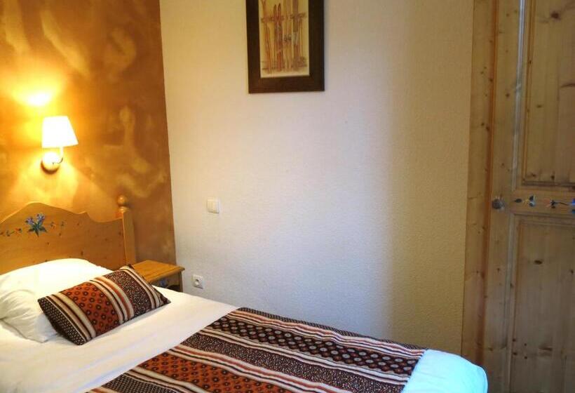Номер Стандарт Индивидуальный, Logis Hôtel Les Peupliers