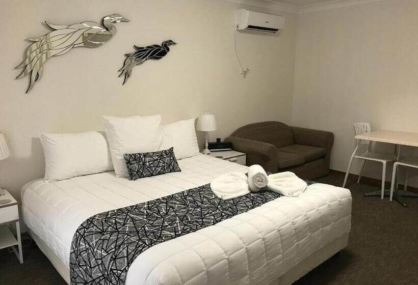 带大床的豪华间, Karuah Motor Inn
