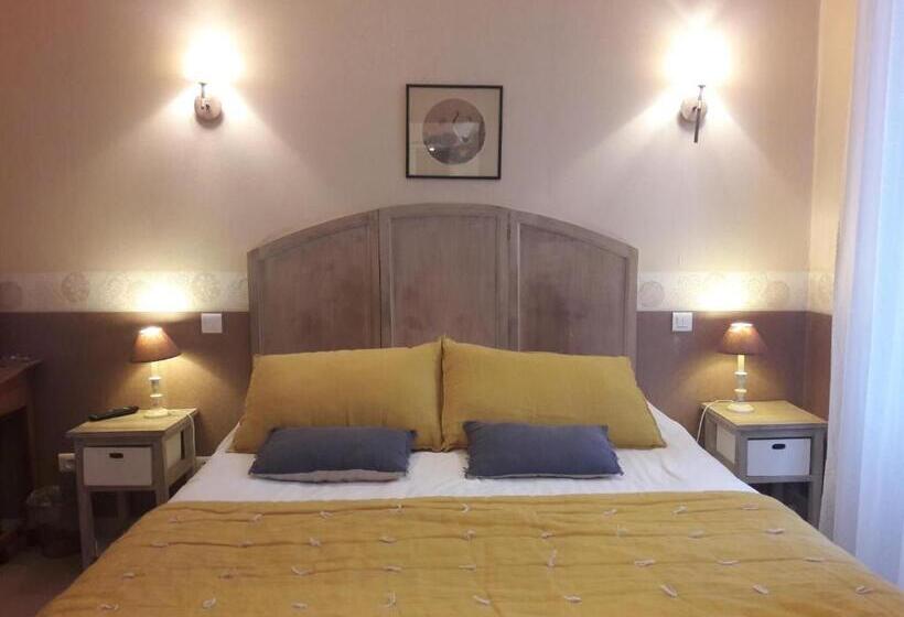 Номер Комфорт, Logishotels Le Relais Du Quercy