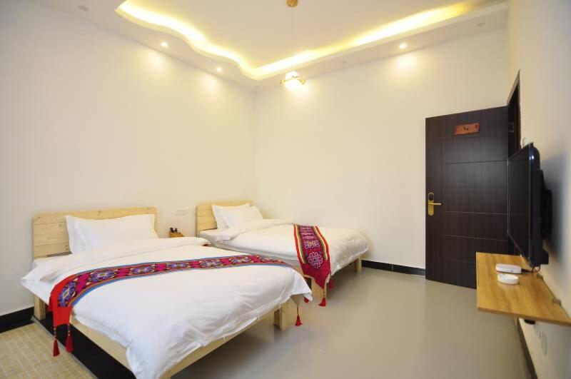 Семейное Бунгало, Stone Forest Mijia Guest House
