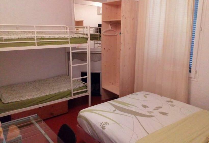 공동 객실, Crew Lighthouse   Hostel