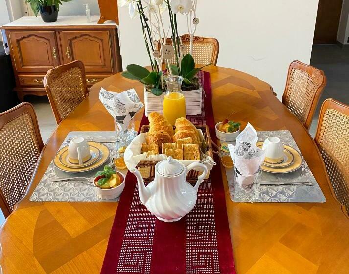 Студио Стандарт Вид на Сад, Reims Sherpa Guest House