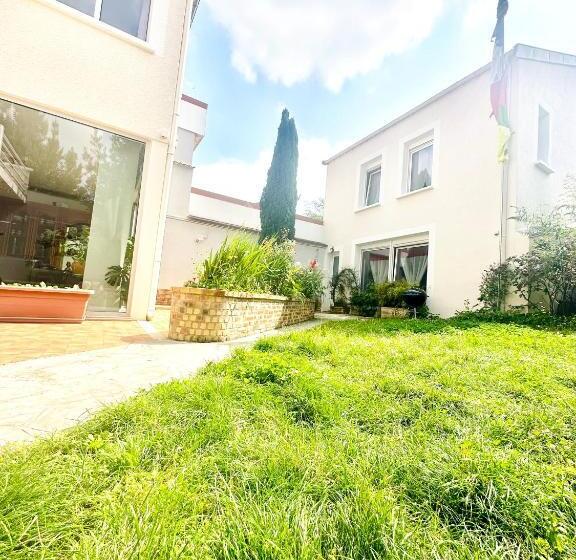 Номер Стандарт Трехместный, Reims Sherpa Guest House