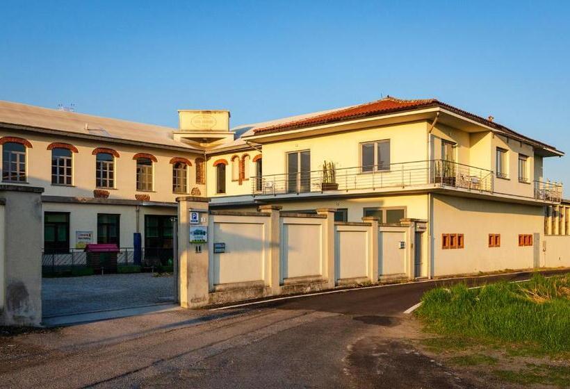 스탠다드 트리플 룸, La Montrucca Camere