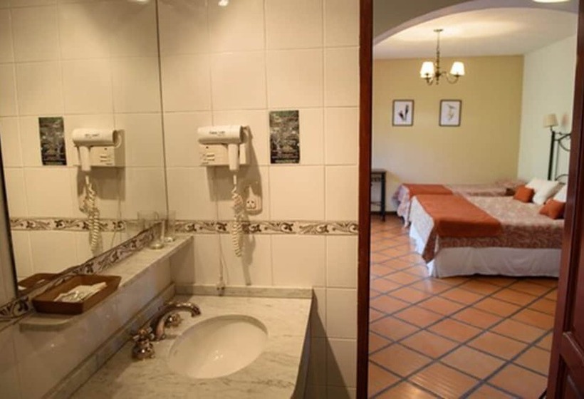 اتاق سوپریور سه تخته, Selva Montana