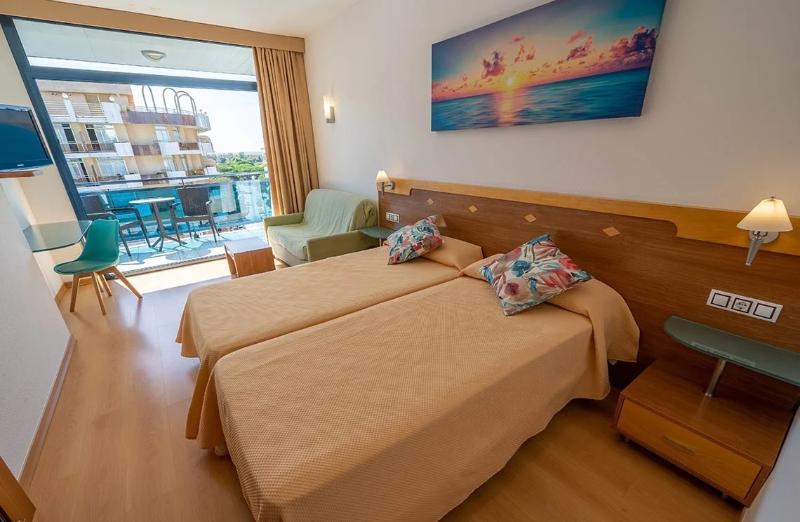 Quarto Estandar, Blaucel