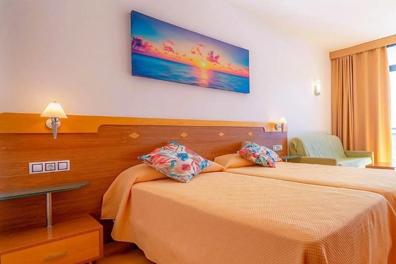Quarto Estandar, Blaucel