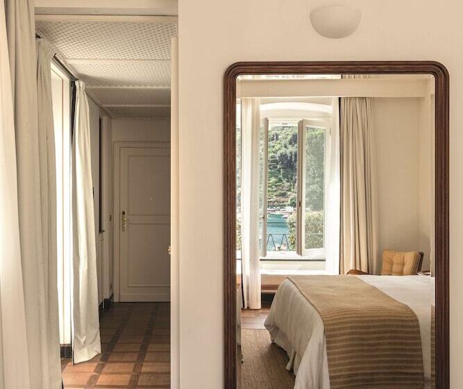 سوییت جونیور با چشم‌انداز دریا, Splendido Mare, A Belmond Hotel, Portofino