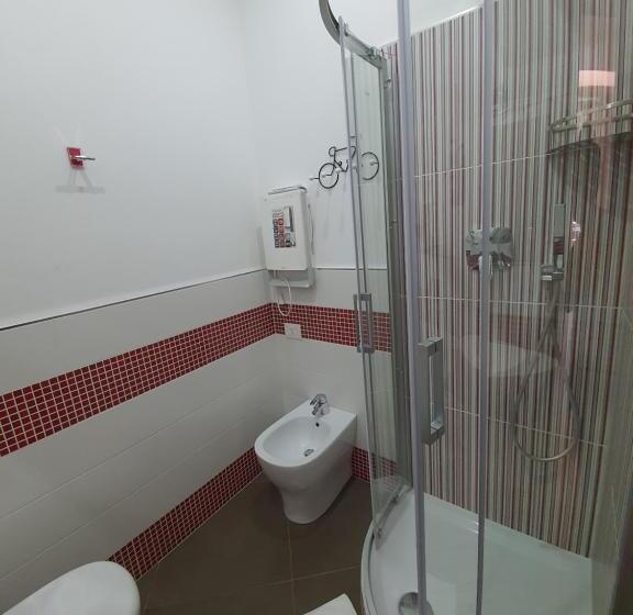 Трехместный Номер Стандарт с Балконом, Ari Guest House