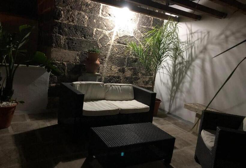 Номер Стандарт, Corte La Rosa