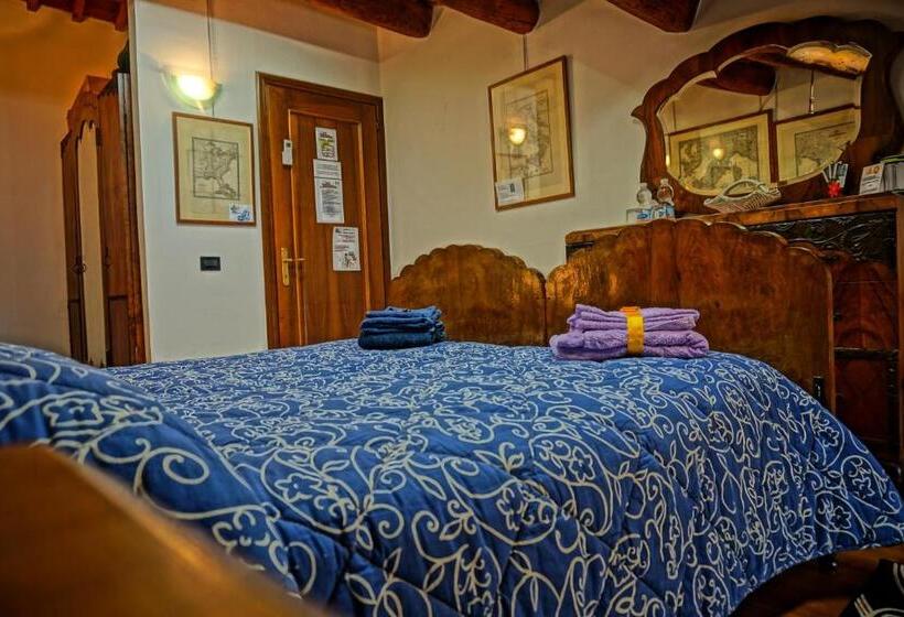 اتاق استاندارد با سرویس بهداشتی مشترک, Casa Stefy