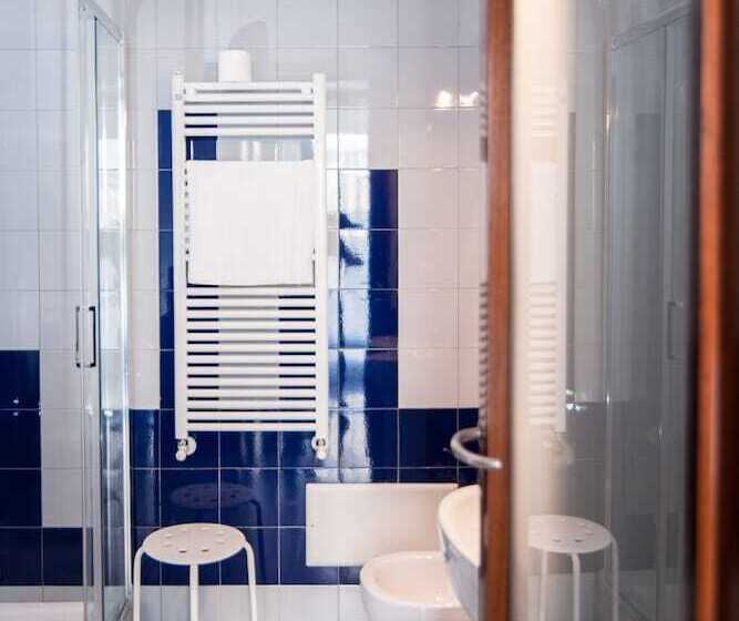 اتاق استاندارد چهار تخته, Bastia 2