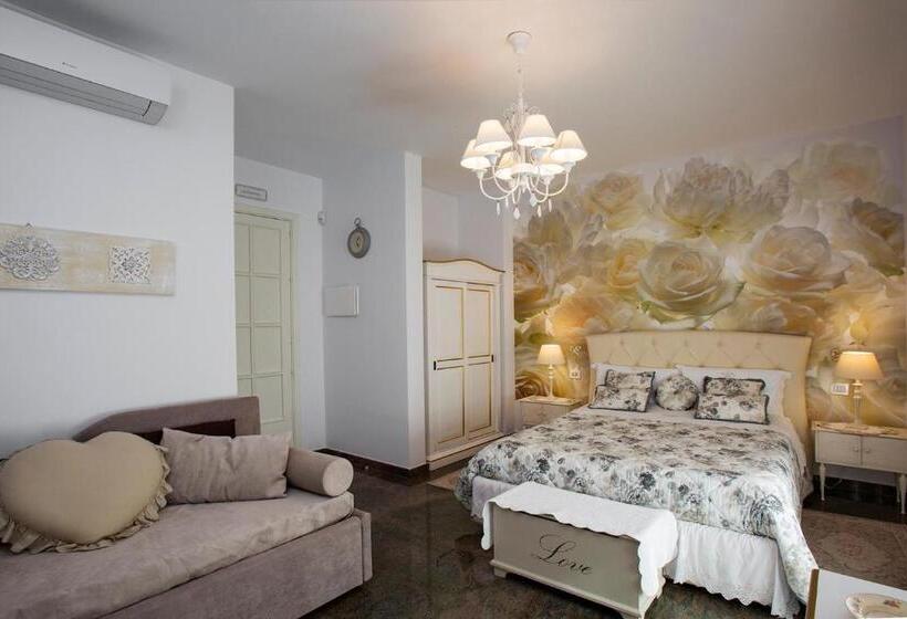 اتاق استاندارد سه تخته با چشم‌انداز استخر, B&b Blanc Maison Etna Relais & Charme