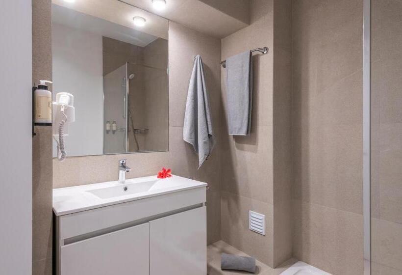 اتاق پریمیوم چهارنفره, Emeralds Albufeira