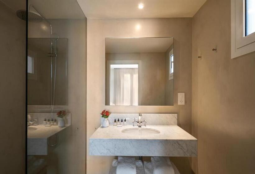 Номер Стандарт с Балконом, Casa Teva Barcelona