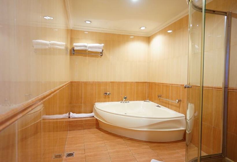 جناح, Golden Boutique Hotel Kemayoran