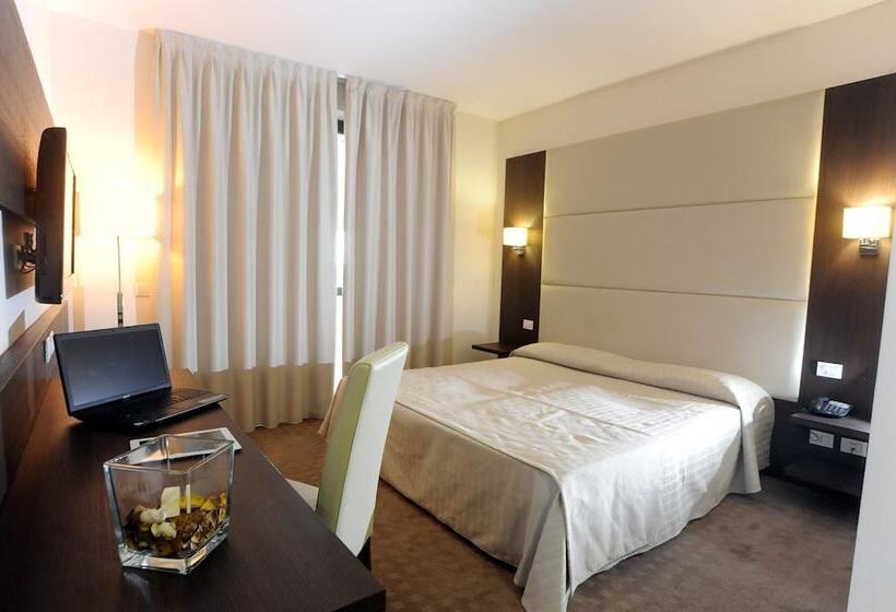 Номер Стандарт Трехместный, Palace Inn Rome Fiano