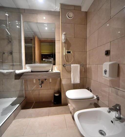 Номер Стандарт Трехместный, Palace Inn Rome Fiano