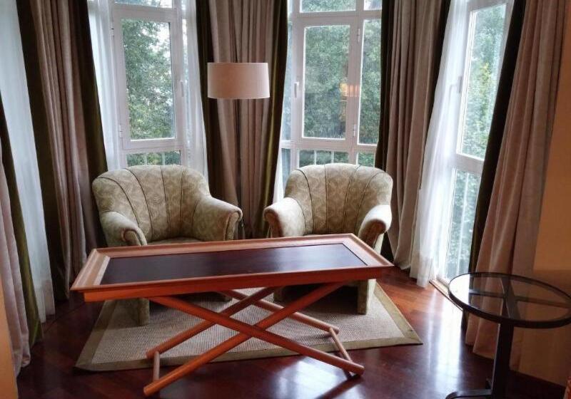 Номер Стандарт, Parador De Limpias