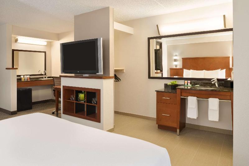 Номер Премиум, Pullman Kuala Lumpur City Centre Hotel & Residences